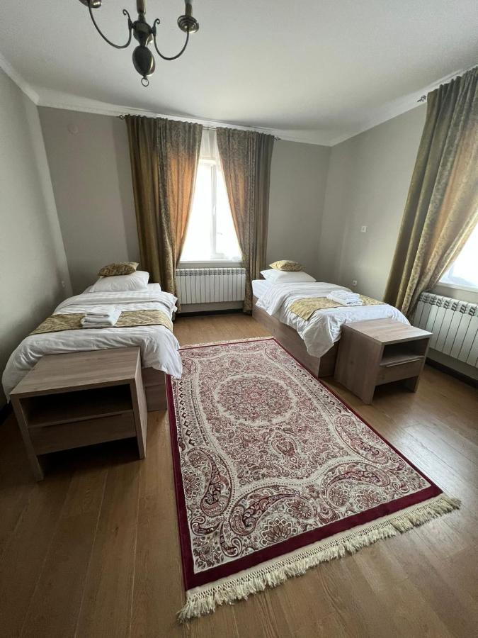 Green Town Hotel Șîmkent Exterior foto